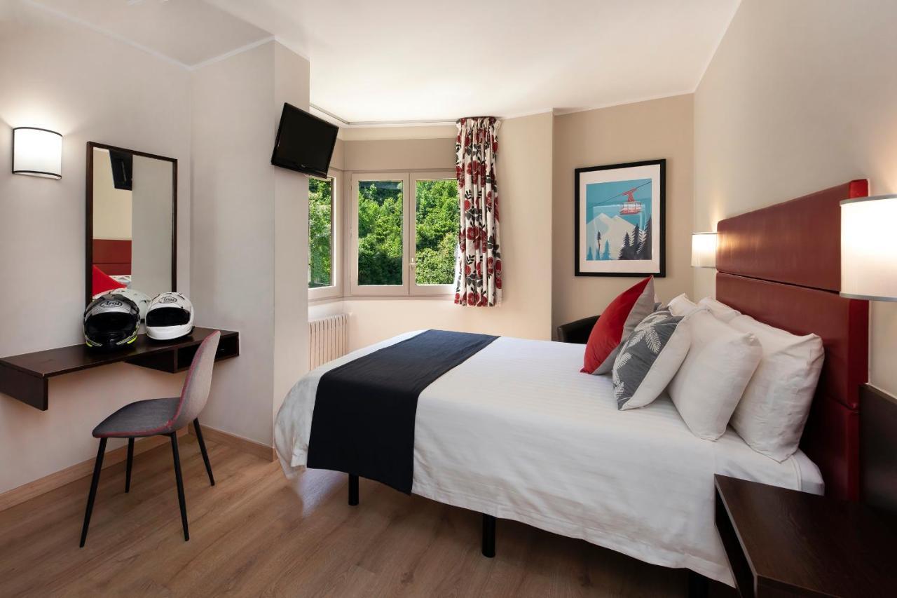 Hotel Palarine Erts Exteriér fotografie