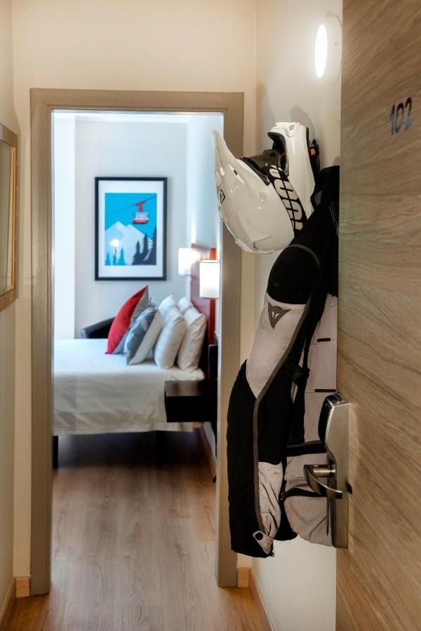 Hotel Palarine Erts Exteriér fotografie